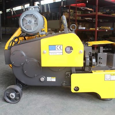 acheter Coupe-barres d'acier et machine à couper les barres d'armature avec moteur de 3KW-2P pour un diamètre de coupe de 6-40MM à une vitesse de 48T/MIN online manufacture